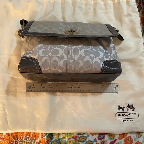 Coach Bag - Picture 3 of 8